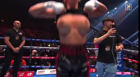 daniella hemsley flasg|OnlyFans star Daniella Hemsley flashes crowd celebrating boxing。